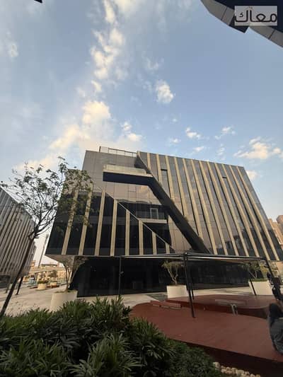 مبني اداري للبيع 8000 مترمتأجر متشطب جاهز للتشغيل بجوار الجامعة الامريكية مناسب للشركات الكبرى