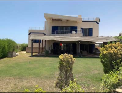 فيلا مستقلة فاخرة مفروشة بالكامل للبيع في Ghazala Bay Resort - الساحل الشمالي