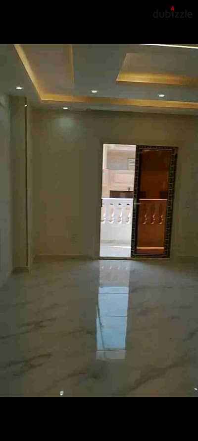 شقه اول تشطيب للبيع بحدايق الاهرام لقطه