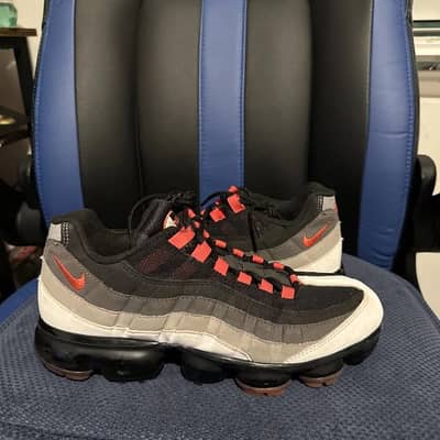 nike air vapormax 95 hot red size 36/37