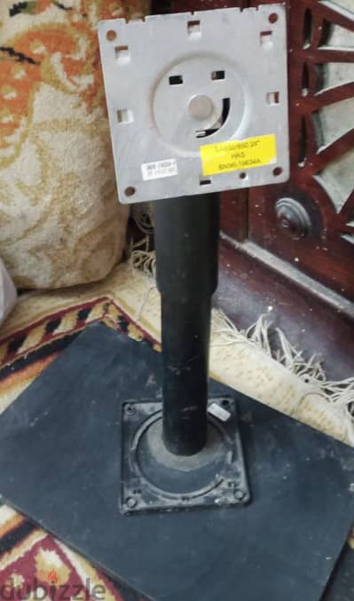 قاعدة شاشة