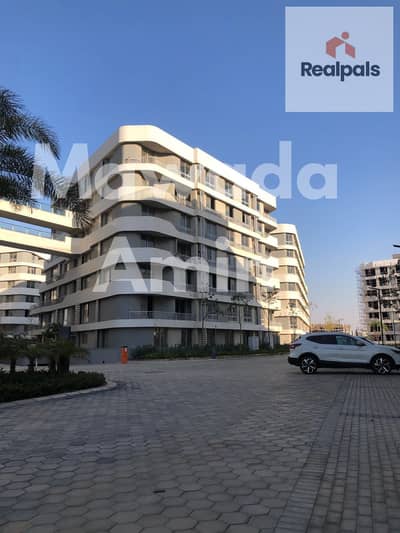 under market price unit ready to move 76m for sale at Bloomfields el mostakbal city