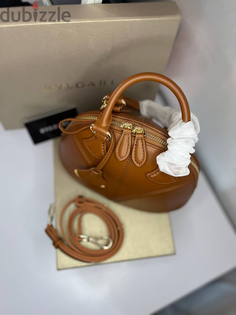 Title:Authentic Bvlgari Mini Leather Top Handle 3