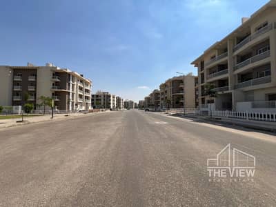 شقة للبيع كمبوند الخمايلKhamael Compound    المرحلة الرابعة  برايم لوكيشن نص تشطيب استلام فورى  قريبة من جميع الخدمات