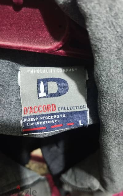 جاكت ماركه نضيفه Polyester Wool Blend وب 1200ج فقط