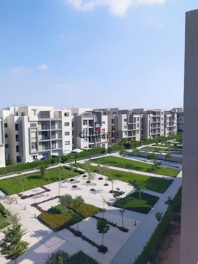 Apartment Resale prime view water features +a/c’s for sale in fifth square