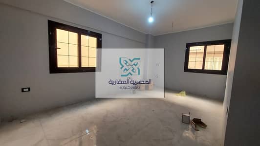 شقه للايجار اول سكن المعراج العلوى خلف كارفور  والدائري بالقرب من مجمع المدارس  بالقرب من منطقه خدمات  جانبي دور 3 جارى تشغيل الاسانسير