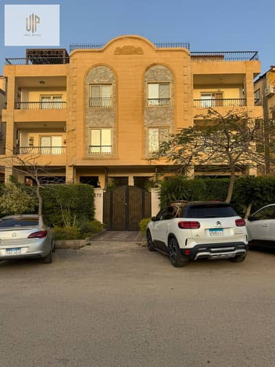 للبيع: دوبلكس بمدخل خاص وحديقة في جنوب الأكاديمية  بالقرب من شارع التسعين الشمالي ومسجد حسن الشربتلي