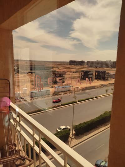Apartment for sale in Madinaty B11, super deluxe finishing, close to services, unobstructed view