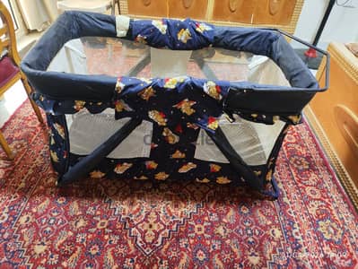 سرير اطفال