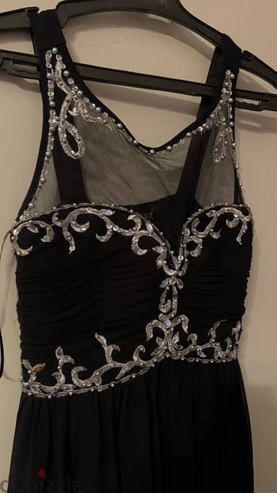 فستان سواريه اسود