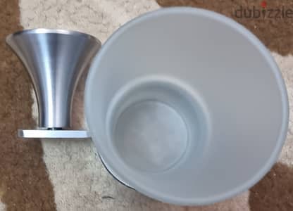 كوب فرش أسنان استانليستيل بالحامل