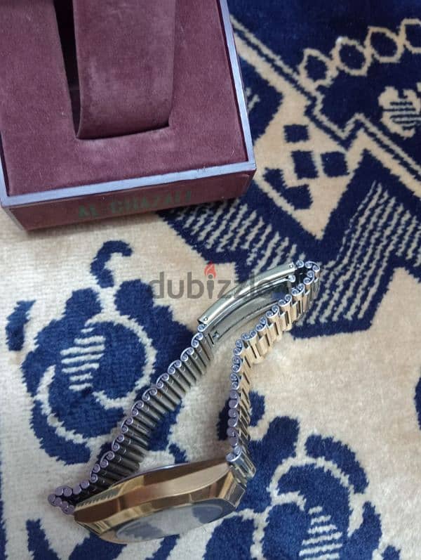 ساعة اصليه 3