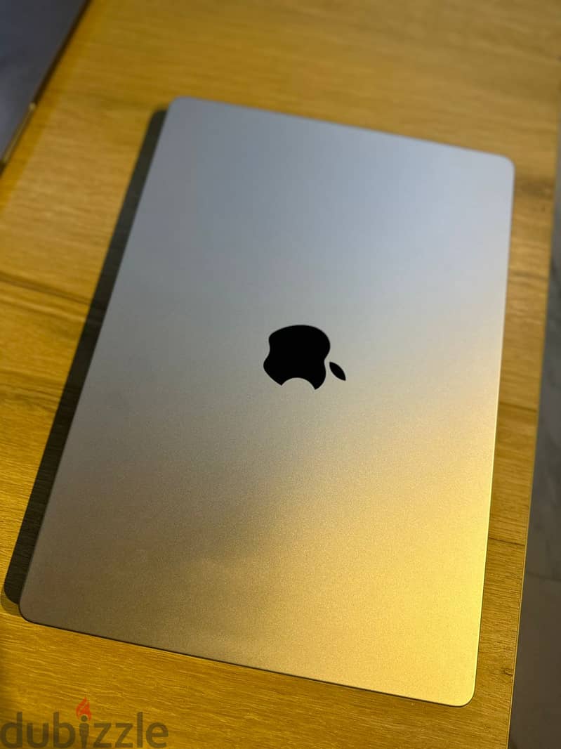 MacBook Pro M2 Max 1