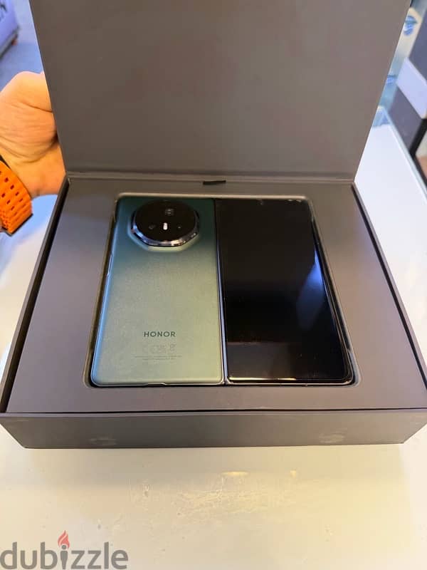 honor Magic V3 4