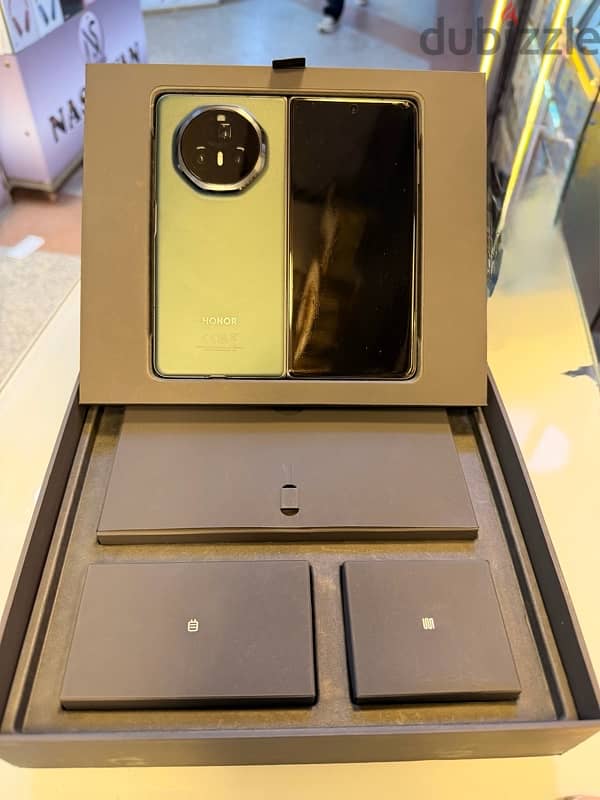 honor Magic V3 5