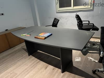 Meeting table