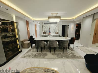 luxury apartment inside club park MV from awner