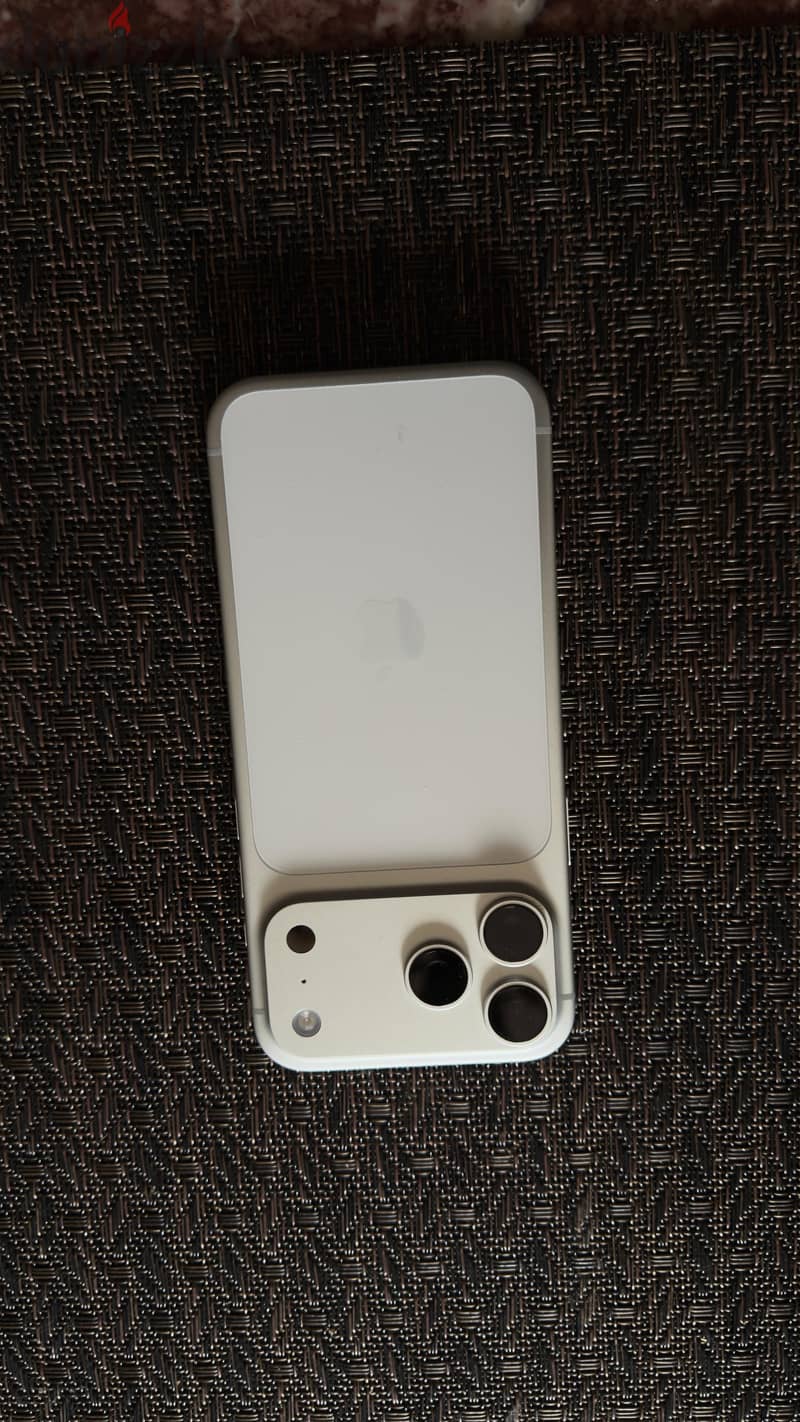 iPhone 17 pro max used like new 1