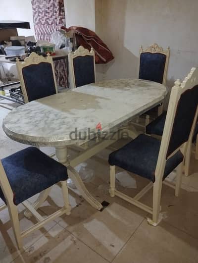 ترابيزة سفره بيضاء