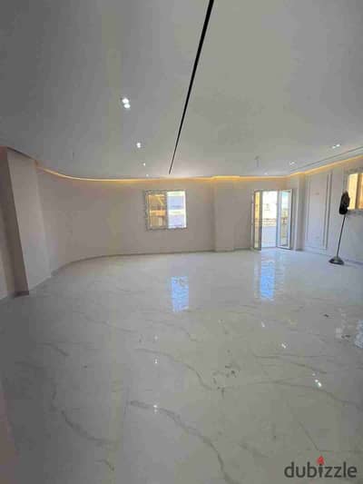 Apartment for sale first finishing a catch in October