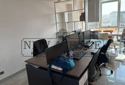مكتب اداري للبيع بموقع و مساحة مميزة Trivium Business Complex  متشطب بالكامل