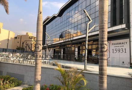 مكتب جاهز للتشغيل في موقع حيوي. . . بافضل سعر للمتر