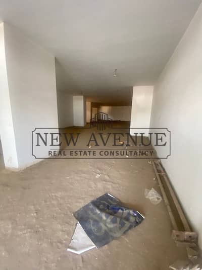 Retail  prime location for rent  for brands