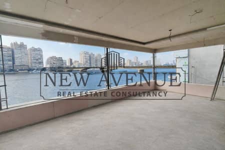 Fully finished Retail for rent with avery prime location 250 sqm