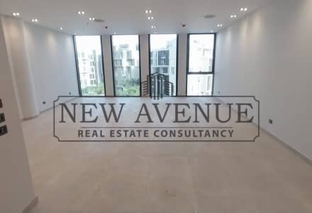 مكتب إداري بموقع مميز يصلح لجميع الأنشطة استلام فوري متشطب بالكامل Unit Type :Office Offering Type :  for rent  Total Space : 75 sqm  Finishing : Full