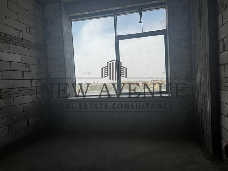 Office Ready To Move With lowest Down Payment at Lake View 0 Office Ready To Move With lowest Down Payment at Lake View 0
