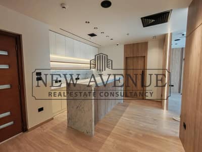 مكتب ميفيدا متشطب بالكامل استلام فوري للايجار في التجمع الخامس Mivida Business Park