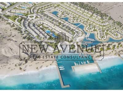 شاليه يطل على البحر كامل التشطيب موقع مميز تسليم 2027 بالتقسيط في السلط من تطوير مصر