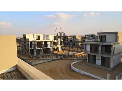 دوبلكس سكاي فيلا بالتقسيط حتى 2029 جاهز للسكن في مدينة البوسكو المستقبل سيتي