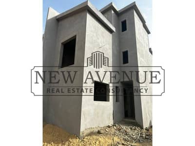 TownHouse Middle for sale in Creek Town