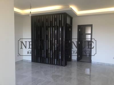 شقة جاهزة للسكن بتشطيبات كاملة في فيليدج جيت بالم هيلز في القاهرة الجديدة