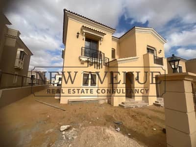تاون هاوس للبيع  بالتقسيط باقل مقدم بموقع مميز  فى سيتي جيت ديار القطريه - City Gate