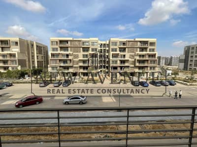 Apartment ready to move for sale in Palm Hills New Cairo zone 1 north oriented second floor