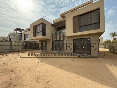 ڤيلا مستقلة للبيع في مشروع SODIC EAST NEW HELIOPOLIS   جاهزة للاستلام و المعيشة باطلالة رائعة على اكبر نهر شجري في المشروع GREEN SPINE واجمل قطعة