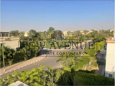 موقع مميز جدًا- بحري - مفروشة  بالكامل مع تكييفات والمطبخ استلام فوري -  تشطيب فاخر- غرفة مربية و حمام - غرفين نوم ماستر - فيلا مستقلة للبيع في الرحاب