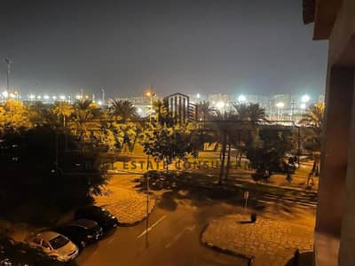 اقل من سعر السوق - موقع مميز فيو مفتوح باطلالة رائعة على حديقة كبيرة و النادي - تشطيب كامل - استلام فوري  شقة للبيع في مدينتي - Madinaty B1