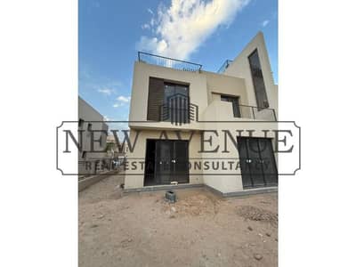 For Sale town house villa ready to move prime location greenery view  in sodic east new Heliopolis