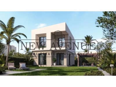 فيلا مستقله تطل على اللاندسكيب و لاجون مباشره بأقساط حتى ٢٠٣١ ,قسط ربع سنوى 320,592 و استلام 2027 فى كمبوند سكنى راق, تاج سيتى