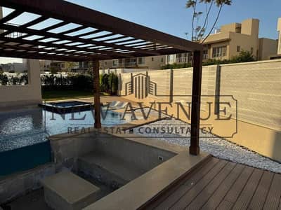 Very luxurious Standalone in Grand Heights fully finished with private pool & Jacuzzi