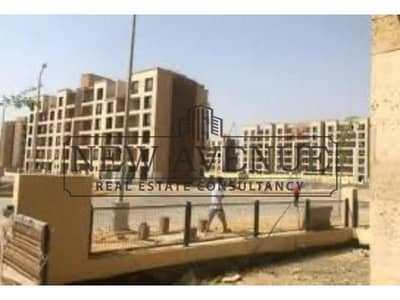 One-bedroom apartment at the lowest price, located directly on the lake, with a panoramic view, and in the best location.