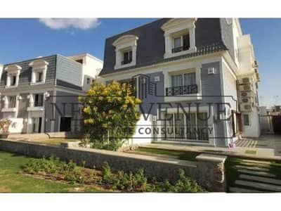 اقل سعر اي فيلا  I VILLA روف للبيع في ماونت فيو Mountain View Icity تطل علي  فيلات و مساحات خضراء