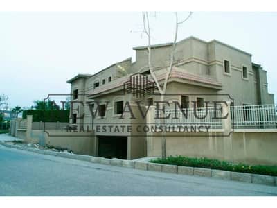 ڤيلا بسعر مميز في سوان ليك قطامية