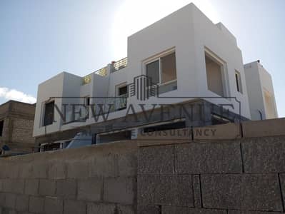 بفيو البحر للبيع فيلا تاون هاوس ( ريسيل ) في سيزن الساحل الشمالي من القمزي