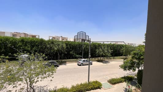 تاونهاوس كورنر للبيع بموقع متميز في بالم هيلز 2 بالقاهرة الجديدة