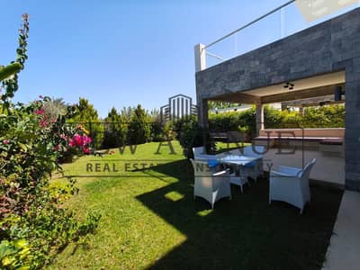 Villa corner - Bahary - prime location 4th row 5 master bedrooms + nanny's room + toilet ready to move Fully finished villa for sale in Almaza Bay